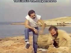 In this classic greek porn brunette wifey takes it on the seashore! First, she sucks on his cock and then rides it like a nympho!