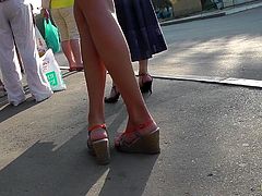 Sexy babe gets her sexy ass exposed during hot and naughty upksirt video in public