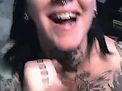 Tattooed Girlfried Gives the Best Blowjob