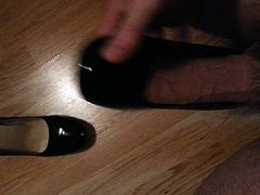 cumming on wifes patent high heels