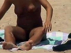 Nude Beach - Hot Girls Show