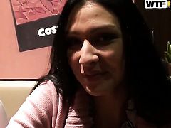 Brunette sweetie Elizabeth gets turned on then skull fucked