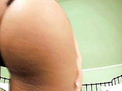 Jessica Moore is in the mood for masturbating