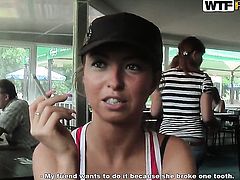 Kiki gives mouthjob to horny dude