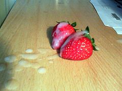 cum on fruit fruits erdbeeren jerk off sahne