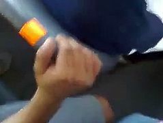 TOCANDO EL PENE EN EL CAMION