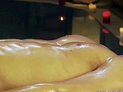 Eros Exotica Gay brings you a hell of a free porn video where you can see how a muscular gay hunk enjoys an oily and wild handjob and a hell of an erotic massage.