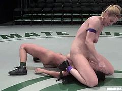 Two smoking hot and sexy lightweight category babes Darling and Tia Ling are having a final fight against each other. Both are strong and both are hungry for pussies!