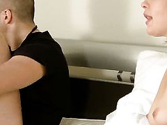 Jasha lets man insert his cock in her pussy