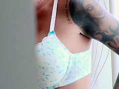 Big breasted torrid tattooed bim Britney Shannon gives sweet blowjob