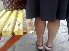 quick upskirt at the bus stop.