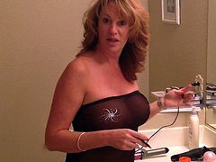 Annettehotwife preparing