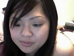 Cute chubby asian teasinng. - negrofloripa