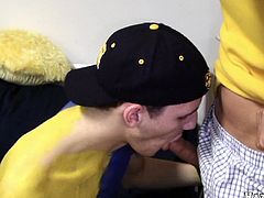 Press play to watch these gay students while they use their mouths to serve tasty blowjob after getting a little bit drunk in a Michigan's party.