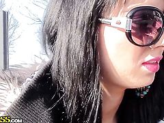 Brunette loves the way man drills her mouth
