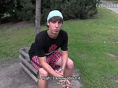 Czech Hunter brings you a hell of a free porn video where you can see how this naughty stud gives a great outdoors handjob while assuming very interesting poses.