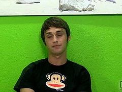 Boy Crush brings you very intense free porn video where you can see how the kinky twink Junior Ray strips and provokes while assuming very naughty positions.