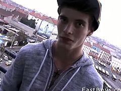 East Boys brings you a hell of a free porn video where you can see how this naughty twink enjoys a handjob and provokes while assuming very interesting positions.