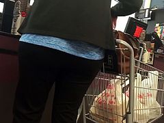 MILF AT THE MARKET