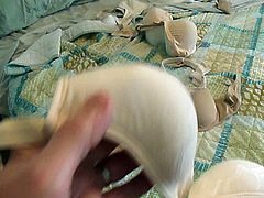 Morning bra fuck in the bed