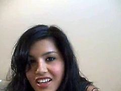 Amazing webcam brunette girlie Sunny Leone desires to please her pussy with dildo