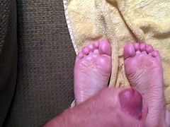 Jerking off to wife's feet part 3