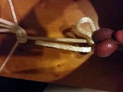Testicle lifting dresser