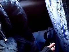Str8 caught a guy masturbating on the bus