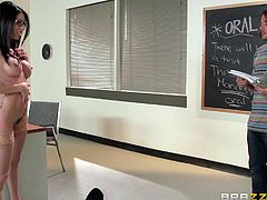 Naughty Dava Foxx is an unconventional teacher, who doesn't miss the occasion to play with her students. While Tyler is reading his presentation, the sexy brunette undresses. She is willing to show him the concept of 