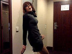 Tranny masturbation in office dress