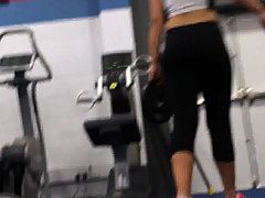 teen in gym