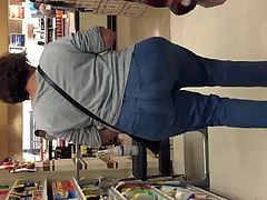 Super WIDE Hips Grocery Store GILF part 1