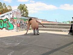 Aussie Skater Girl