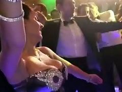 Arab dancer bounce tits