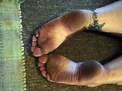 dirty gymnast wrinkled soles