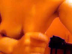 Preparada para recibir mi descarga de leche.