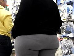 Wide hipped ghetto candid ass in walmart