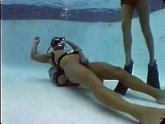 Underwater blowjob by Sandy Knight