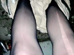 Draussen in strumpfhose