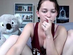 Hot zivilekin flashing boobs on live webcam