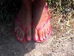 Ms. Mook Pink Toes