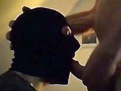 Maulfick mit Maske