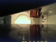 Nice teen toilet voyeur spy