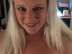 Giant tit blonde gets more than pizza