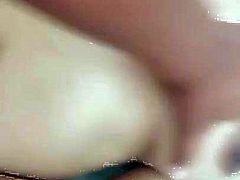 NGEWE DI KAMAR MANDI