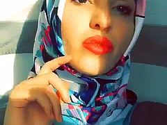 Sexy Hijabi red Lips