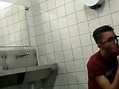 Banheiro e mamada