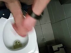 Jerking in public restroom (nocum)
