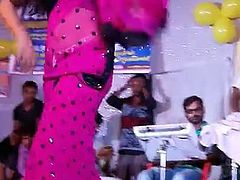 Hindi hot song Dhak dhak karne laga live recording dance.mp4