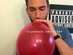 Balloon Fetish - Adam Rainman Blowing Balloons